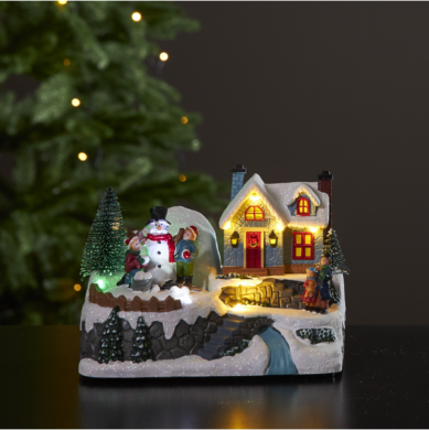 Vánoční dekorace Winterville, 7 LED, pohyblivá, svítící, hrající, Star Trading  (ST992-48)
