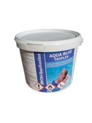 Aqua Blue Triplex Multifunkční tablety pro úpravu bazénové vody 5 kg - Aqua Blue Triplex 5kg - Multifunkční tablety ke dlouhodobé dezinfekci bazénové vody. Pomalu beze zbytku se rozpouštějící multifunkční tablety s cca. 80% aktivního chloru.
Vhodné pro průběžné, dlouhodobé a komplexní ošetřování bazénové vody, zahrnující dezinfekci chlorováním, vyvločkování nečistot a ničení a zabránění růstu řas.