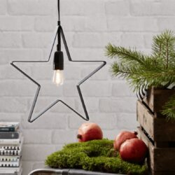 Kovová závěsná hvězda Orbit 33 cm x 33 cm, Star Trading - Závěsná černá lampa ve tvaru hvězdy s LED osvětlením jsou spojeny především s Vánocemi, ale při správném použití v interiéru mohou být i celoroční ozdobou. Vhodné pro milovníky minimalistického, moderního nebo skandinávského stylu interiéru.
