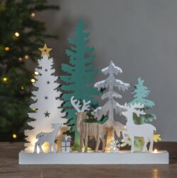Vánoční svícen Reinbek les, Star Trading - Svcen s laserem vyezvanmi detaily. Vnon motivy pro vnitn pouit. Svcen m 4 LED svky a pkn detaily. Umstte do okna nebo na pbornk pro krsnou vnon atmosfru.